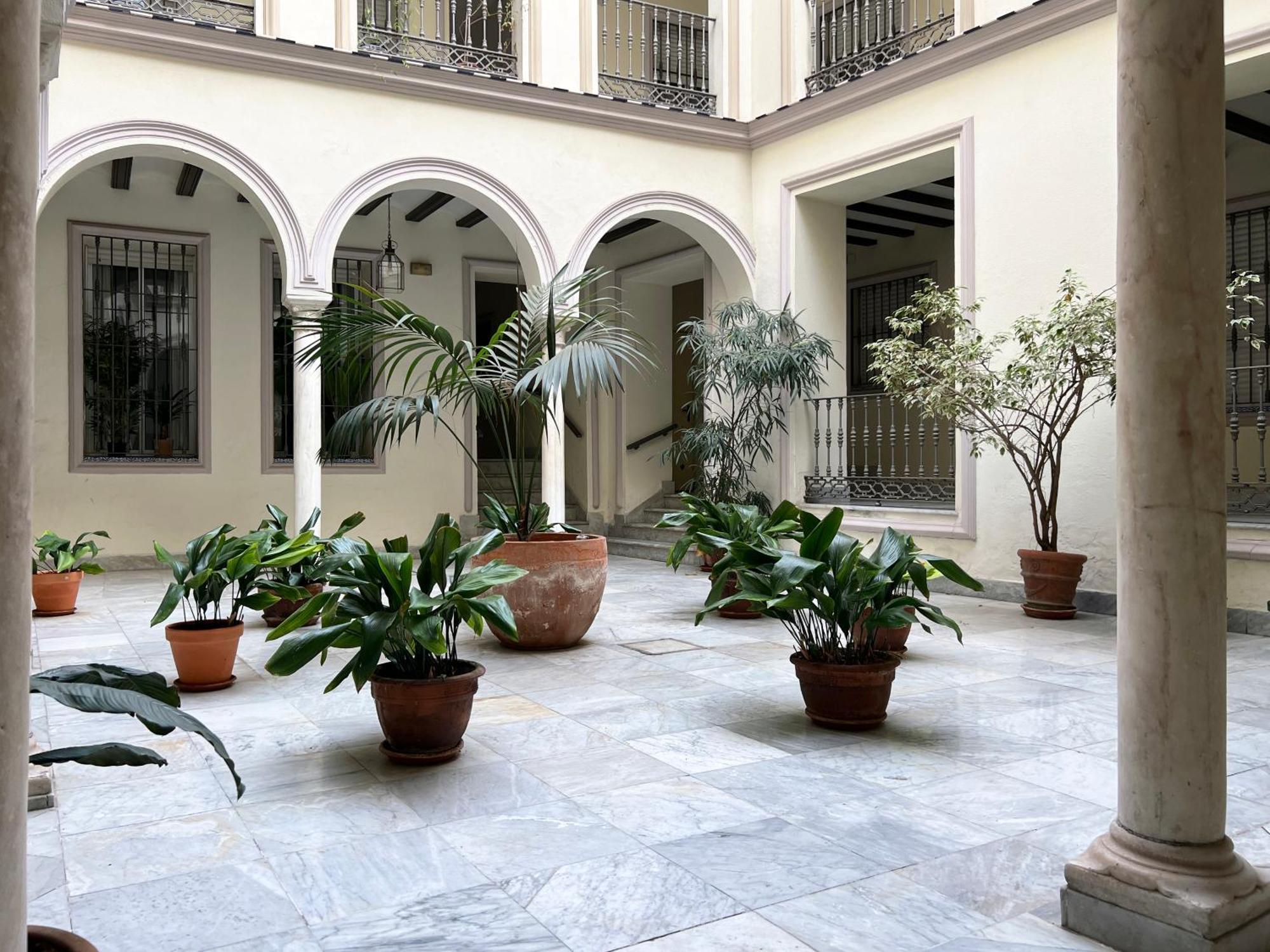 Estudio Suite San Vicente - Aloha Sevilla, Seville